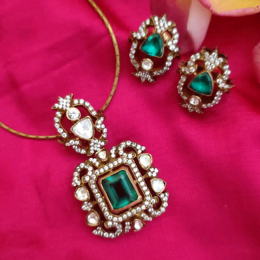 Square Moissanite Green Pendant Set 